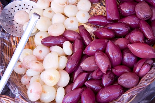 red and white pickled onion