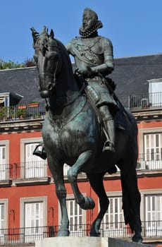 Bronze statue of king Philips III at the center of Plaza Mayor in Madrid (Spain). (constructed in 1616 by Jean Boulogne and Pietro Tacca)