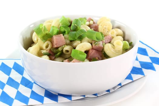 a bowl of Munich ham noodles
