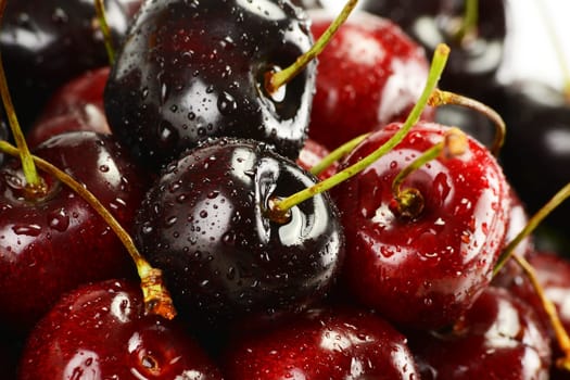 Composition with fresh cherries