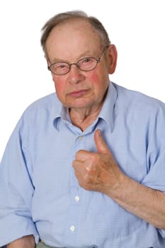 Senior holding thumbs hoch_freigestellt on white background