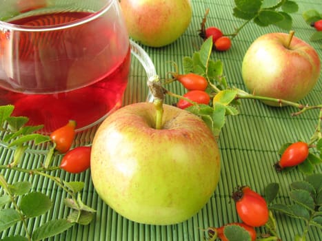 Fruit tea with rose hips and apples