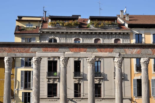 san lorenzo arcade, milan