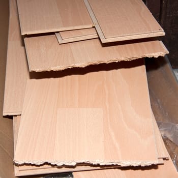 Laminate residues in a pile after processing