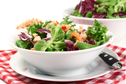 mixed leaf salad with crayfish