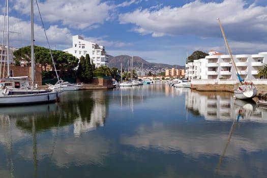 Canales de Rosas, Spain. Ideal place for holidays and vacations.