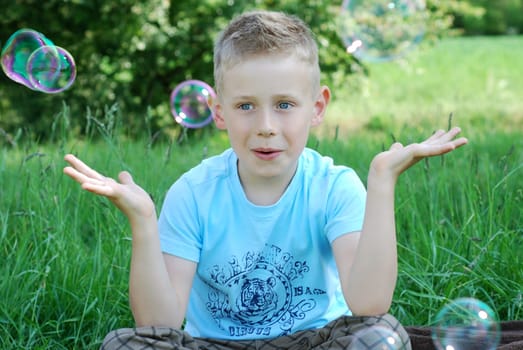 Catching soap bubbles