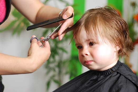 Cutting bangs
