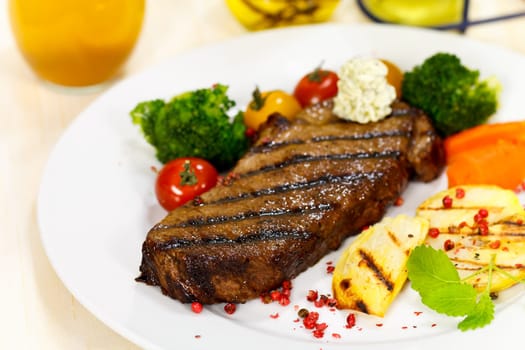 Rump steak with broccoli,fried potatoes