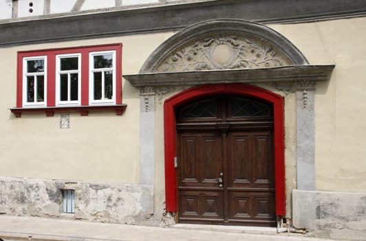 Old front door in Mühlhausen (Thuringia)