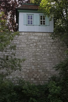 Garden shed on the battlement walk in Mühlhausen