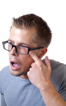 Man suffers from pain in eye because of wearing glasses