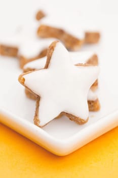 Cinnamon stars