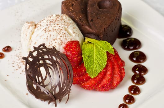 Chocolate flan with strawberries and chocolate, a wonderful dessert