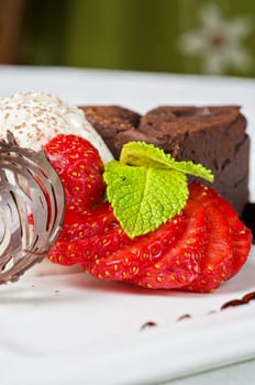 Chocolate flan with strawberries and chocolate, a wonderful dessert
