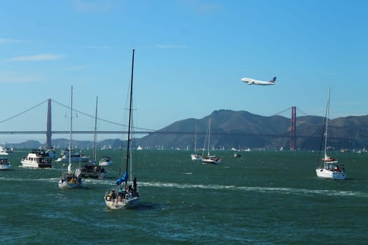 A Boeing 747 on the Golden Gate Bridge