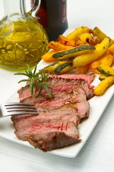 meat grilled with fresh salad