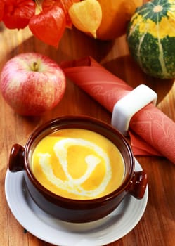 Carrot soup with sour cream