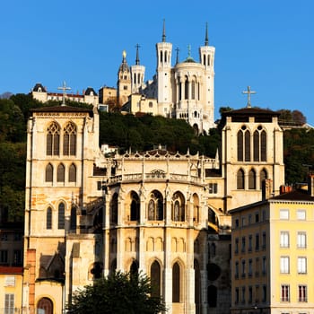 apse of the Saint Jean cathedral, next to the Saone river