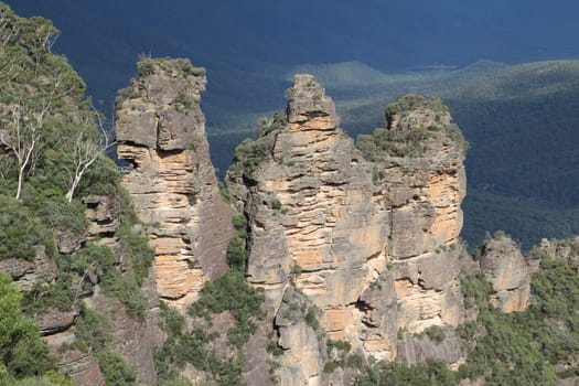 The Three Sisters rock formation in the Blue Mountains near Katoomba, NSW, Australia