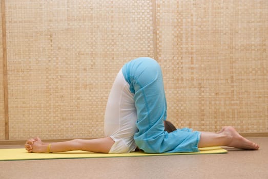 yogi women pose