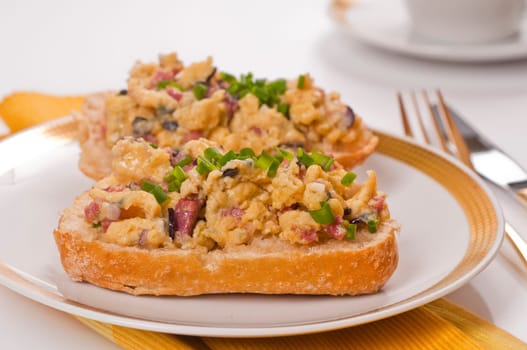 Rolls with scrambled eggs