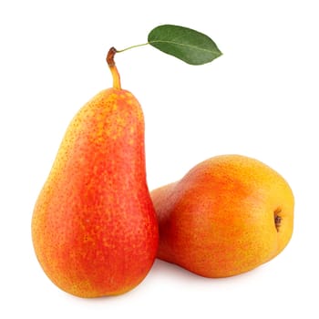 Fresh pears with green leaf