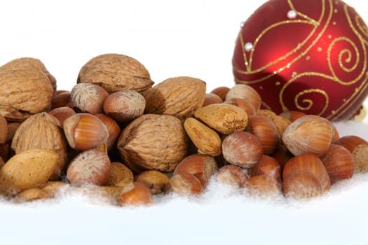 Nut composition - Nuts composition