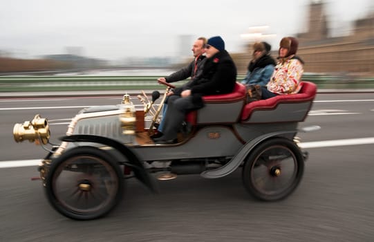 London to Brighton Veteran Car Run 2011, Westminster Bridge