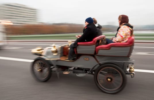 London to Brighton Veteran Car Run 2011, Westminster Bridge
