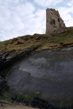 ballybunion castle on the rocks in the west coast of ireland