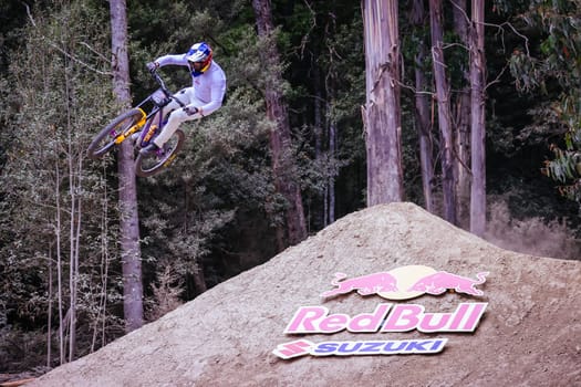 MAYDENA, AUSTRALIA - FEBRUARY 08: Matt JONES of Great Britain competes in the finals of Red Bull Hardline Tasmania on February 8, 2025 in Maydena, Australia.