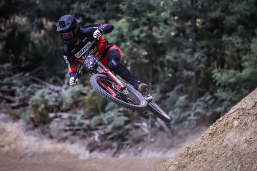 MAYDENA, AUSTRALIA - FEBRUARY 08: Darcy COUTTS of Australia competes in finals during Red Bull Hardline Tasmania on February 8, 2025 in Maydena, Australia.
