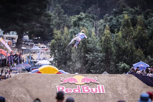 MAYDENA, AUSTRALIA - FEBRUARY 08: Sebastian HOLGUIN of Colombia competes in the finals of Red Bull Hardline Tasmania on February 8, 2025 in Maydena, Australia.