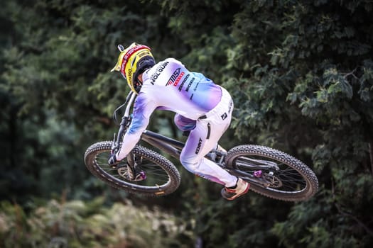 MAYDENA, AUSTRALIA - FEBRUARY 08: Sebastian HOLGUIN of Colombia competes in the finals of Red Bull Hardline Tasmania on February 8, 2025 in Maydena, Australia.