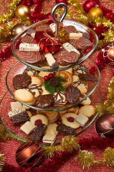 Christmas spice-cakes with chocolate