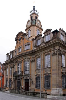 On the ruins of a monastery church,the magistrate of Schwäbisch Hall had a representative town hall built after the great town fire in 1728 ...