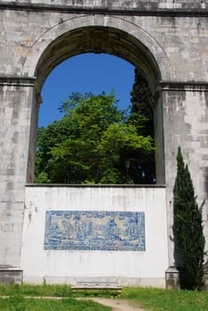 beautiful Amoreiras garden with antique portuguese azulejos (blue sky)