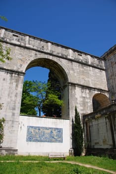 beautiful Amoreiras garden with antique portuguese azulejos (blue sky)