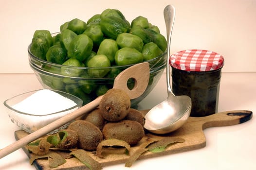 to make jam of kiwi