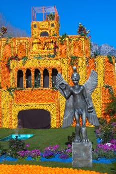 With this occasion the gardens are the theater of construction of monument out of oranges and lemons on a different topic each years.