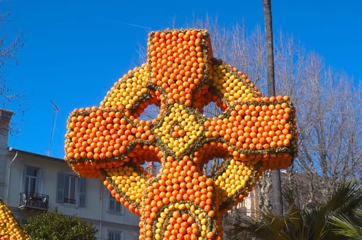 With this occasion the gardens are the theater of construction of monument out of oranges and lemons on a different topic each years.
