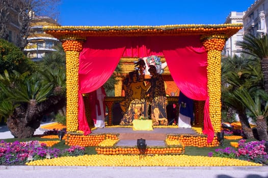 With this occasion the gardens are the theater of construction of monument out of oranges and lemons on a different topic each years.