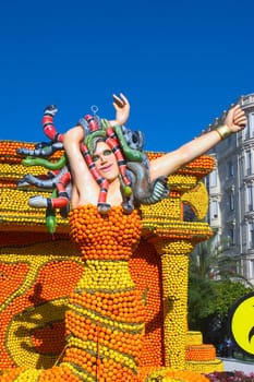 With this occasion the gardens are the theater of construction of monument out of oranges and lemons on a different topic each years.