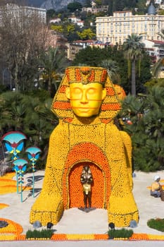 With this occasion the gardens are the theater of construction of monument out of oranges and lemons on a different topic each years.