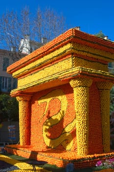 With this occasion the gardens are the theater of construction of monument out of oranges and lemons on a different topic each years.