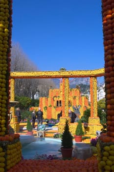 With this occasion the gardens are the theater of construction of monument out of oranges and lemons on a different topic each years.