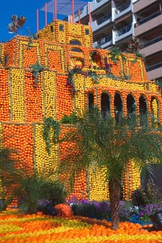 With this occasion the gardens are the theater of construction of monument out of oranges and lemons on a different topic each years.