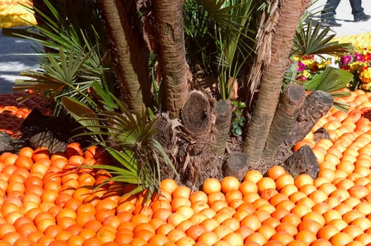 With this occasion the gardens are the theater of construction of monument out of oranges and lemons on a different topic each years.