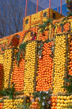 With this occasion the gardens are the theater of construction of monument out of oranges and lemons on a different topic each years.